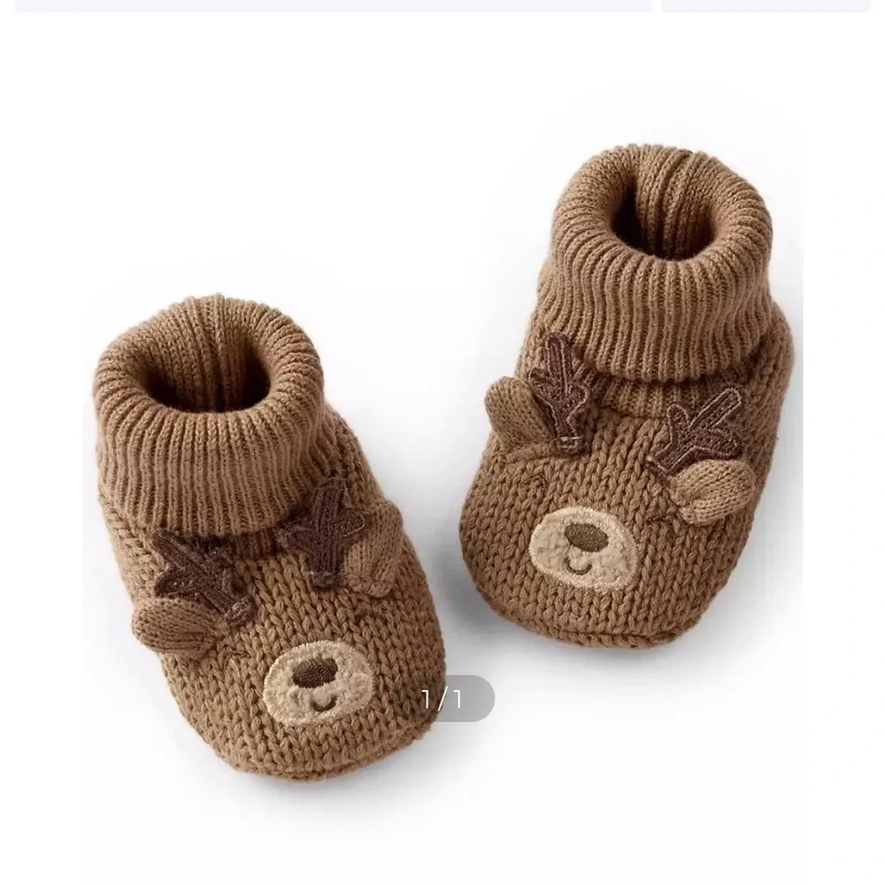 Carter's Baby Boys or Baby Girls Reindeer Crochet Booties -Brown  NB-3M NEW